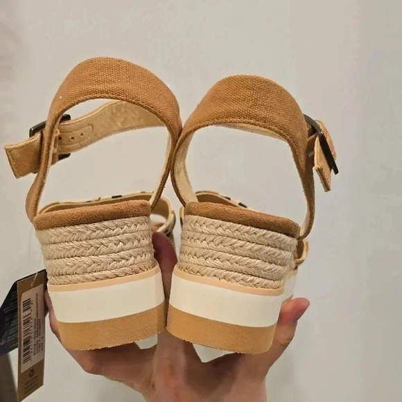 TOMS  Brown and Cow Print Women's Diana Sandals - Picture 3 of 9